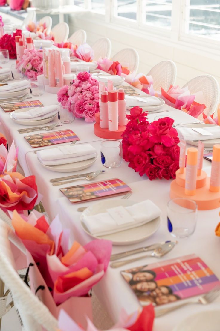 décoration événementielle sur-mesure pour un lancement de produit - création par madame fuchsia